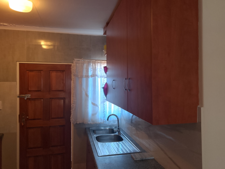 2 Bedroom Property for Sale in Bram Fischerville Gauteng