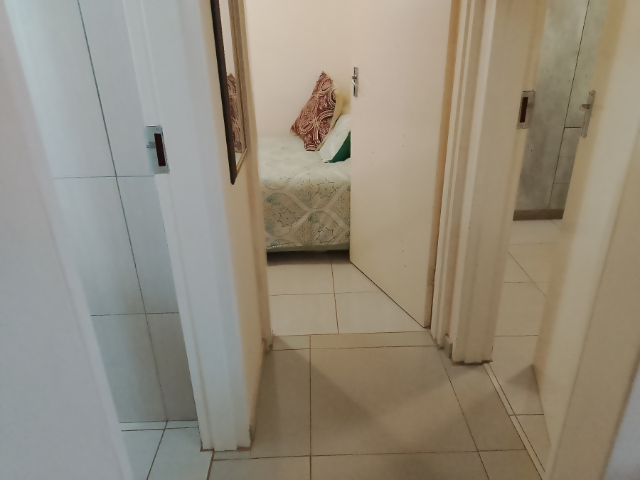 2 Bedroom Property for Sale in Bram Fischerville Gauteng