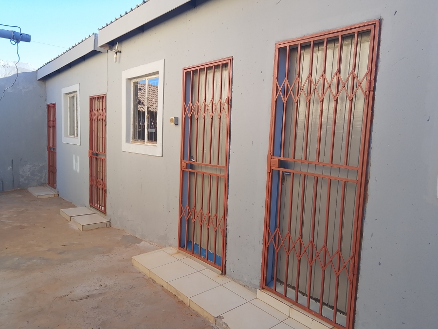 2 Bedroom Property for Sale in Bram Fischerville Gauteng