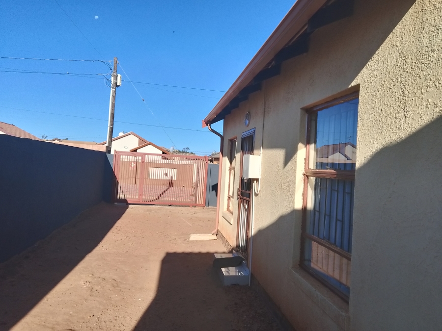 2 Bedroom Property for Sale in Bram Fischerville Gauteng