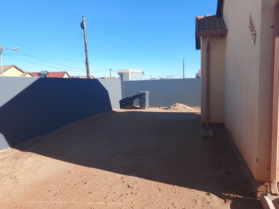 2 Bedroom Property for Sale in Bram Fischerville Gauteng
