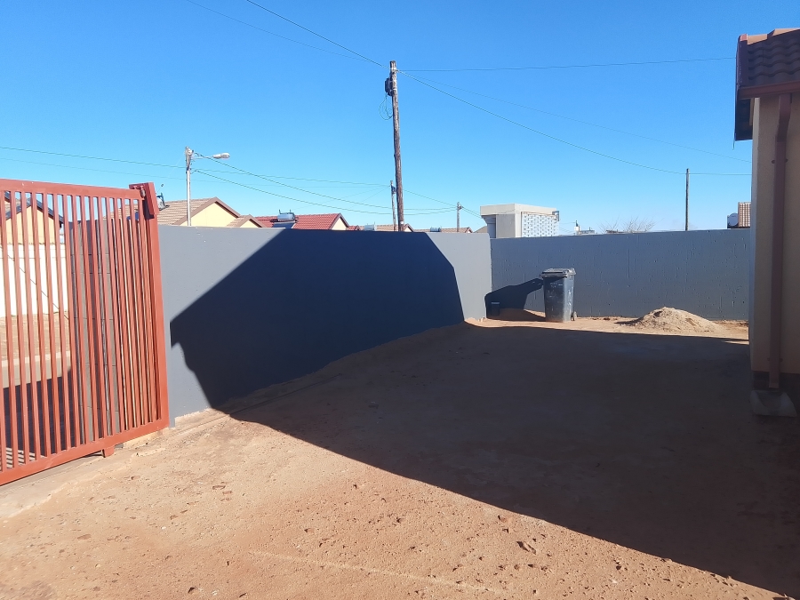 2 Bedroom Property for Sale in Bram Fischerville Gauteng