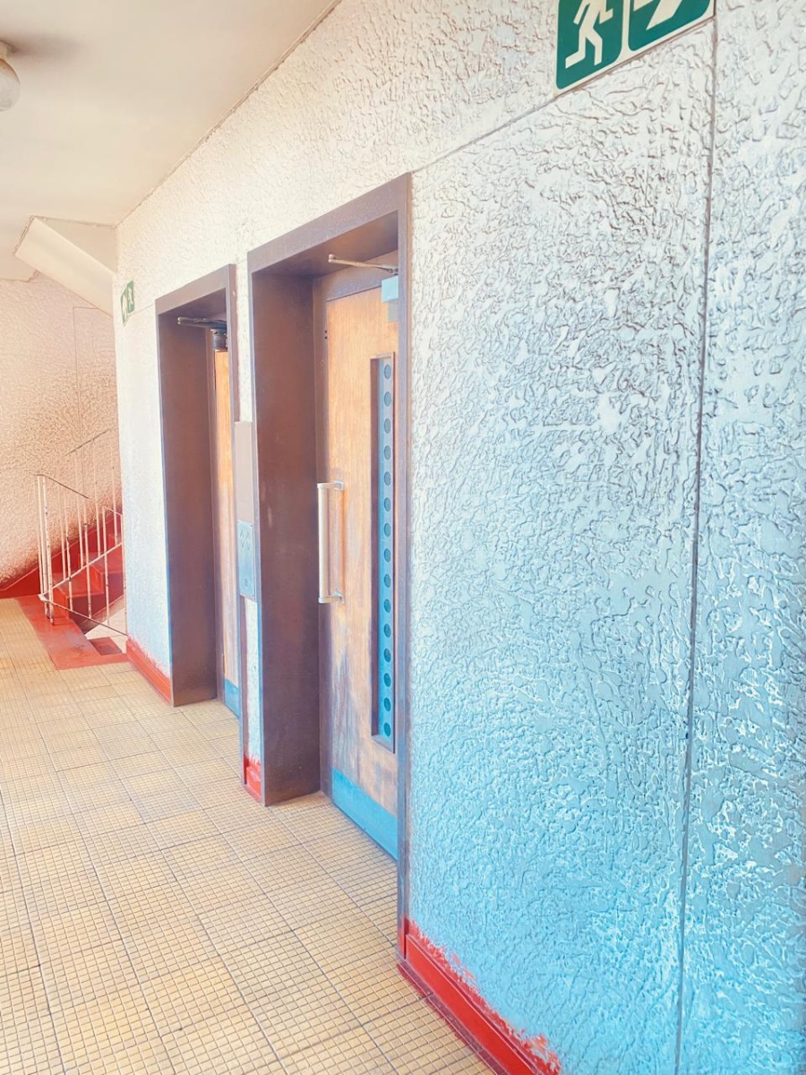 2 Bedroom Property for Sale in Hillbrow Gauteng