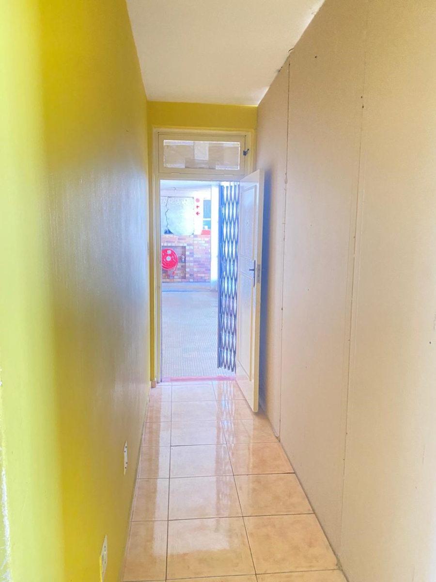 2 Bedroom Property for Sale in Hillbrow Gauteng
