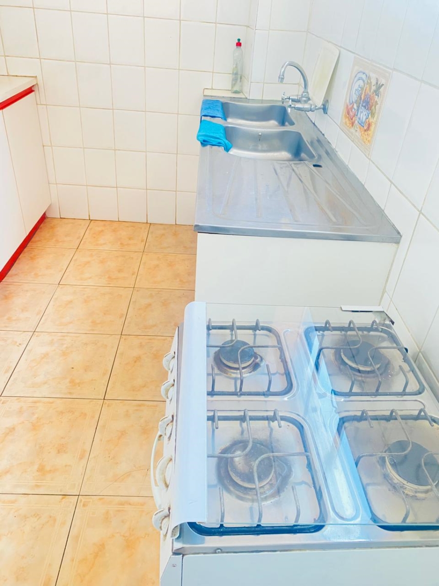 2 Bedroom Property for Sale in Hillbrow Gauteng