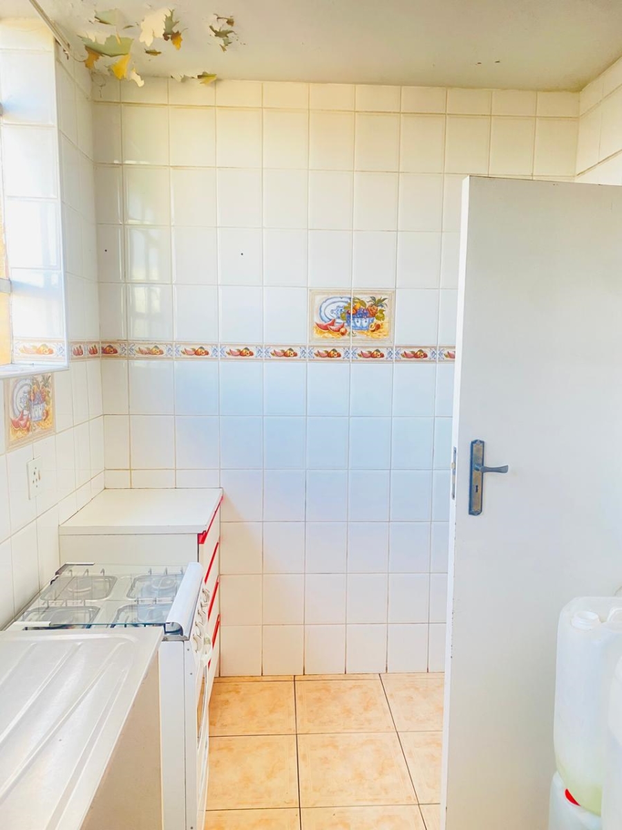 2 Bedroom Property for Sale in Hillbrow Gauteng