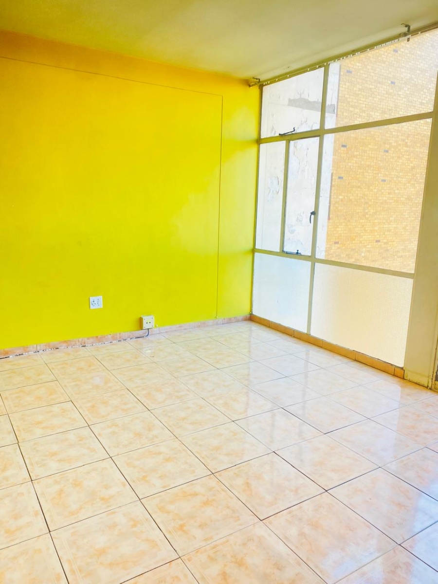 2 Bedroom Property for Sale in Hillbrow Gauteng