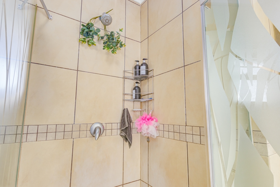 2 Bedroom Property for Sale in Barbeque Downs Gauteng