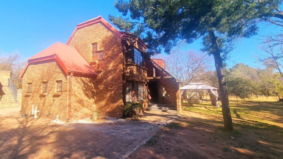 To Let 4 Bedroom Property for Rent in Glen Austin Gauteng