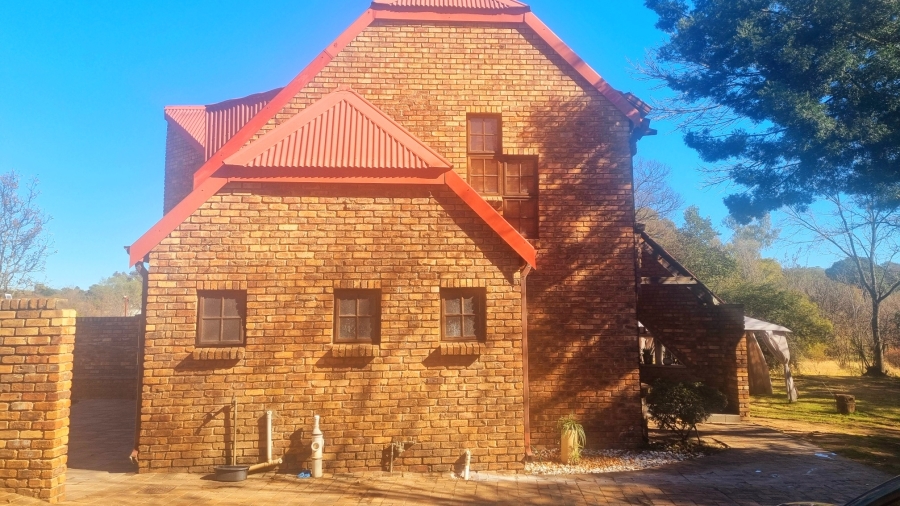 To Let 4 Bedroom Property for Rent in Glen Austin Gauteng