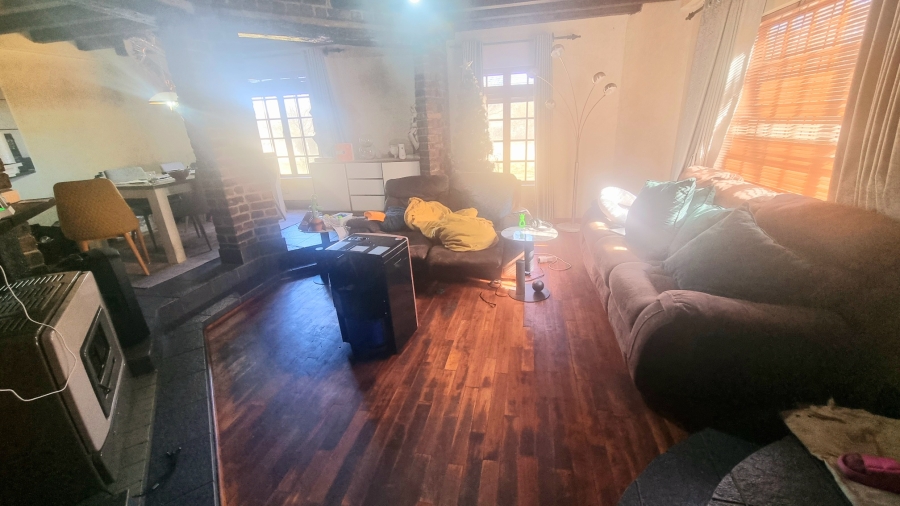 To Let 4 Bedroom Property for Rent in Glen Austin Gauteng