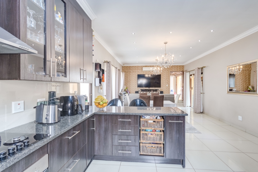 To Let 3 Bedroom Property for Rent in Broadacres Gauteng