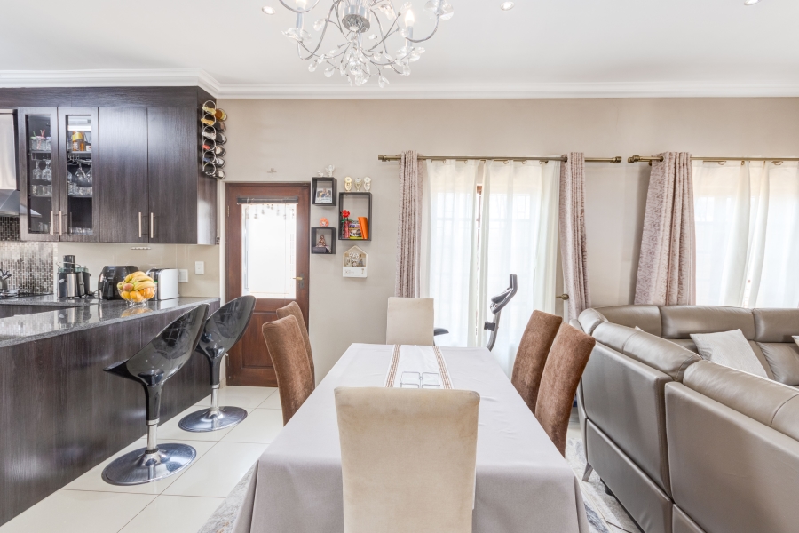 To Let 3 Bedroom Property for Rent in Broadacres Gauteng