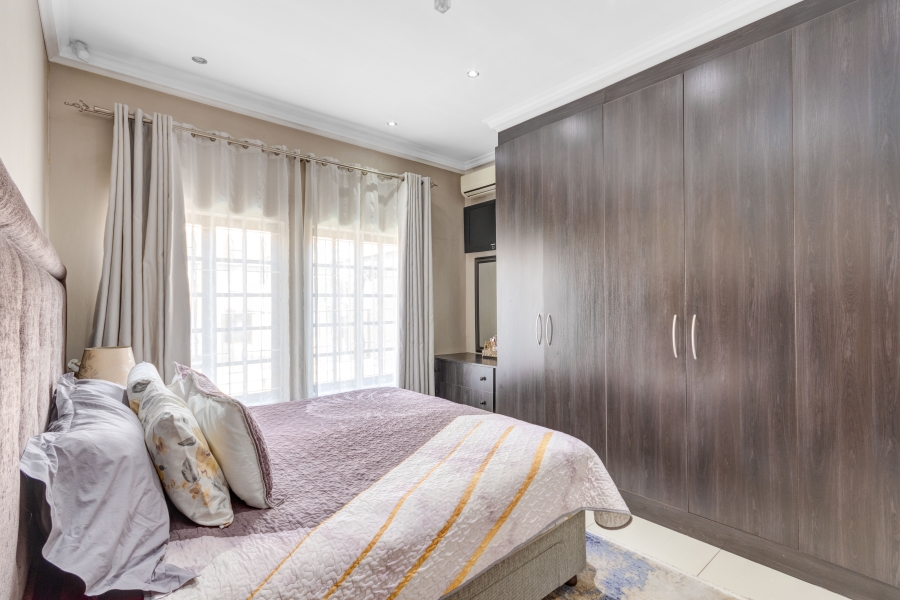 To Let 3 Bedroom Property for Rent in Broadacres Gauteng