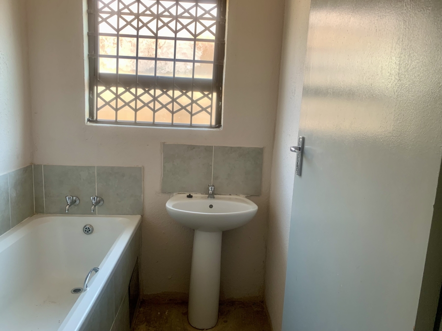 3 Bedroom Property for Sale in Soshanguve YY Gauteng