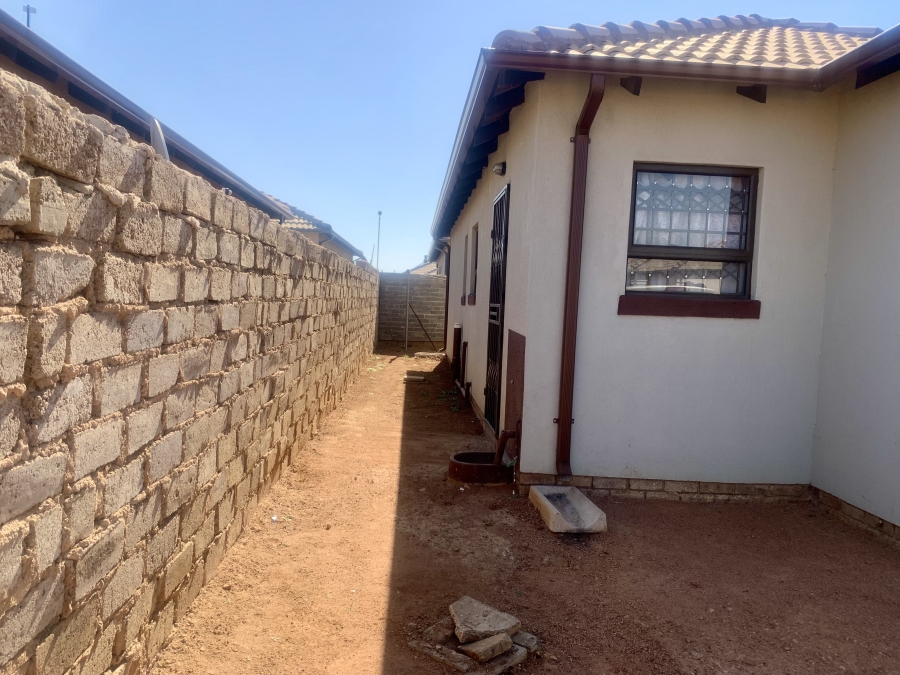 3 Bedroom Property for Sale in Soshanguve YY Gauteng