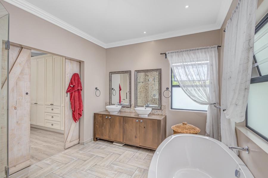 4 Bedroom Property for Sale in Kyalami Estates Gauteng