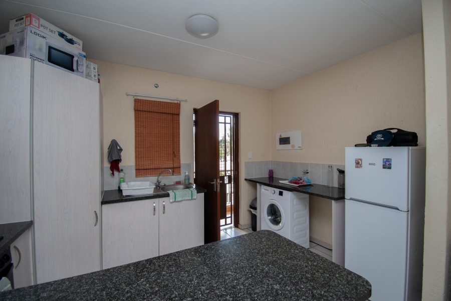 To Let 1 Bedroom Property for Rent in Ferndale Gauteng