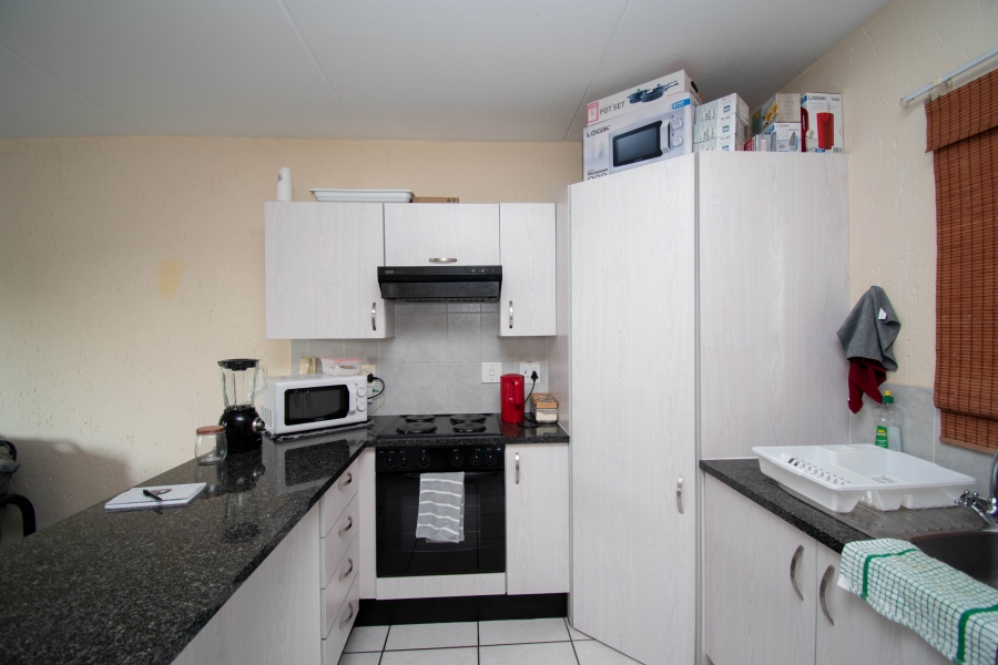 To Let 1 Bedroom Property for Rent in Ferndale Gauteng
