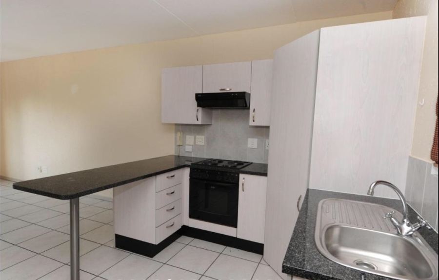 To Let 1 Bedroom Property for Rent in Ferndale Gauteng