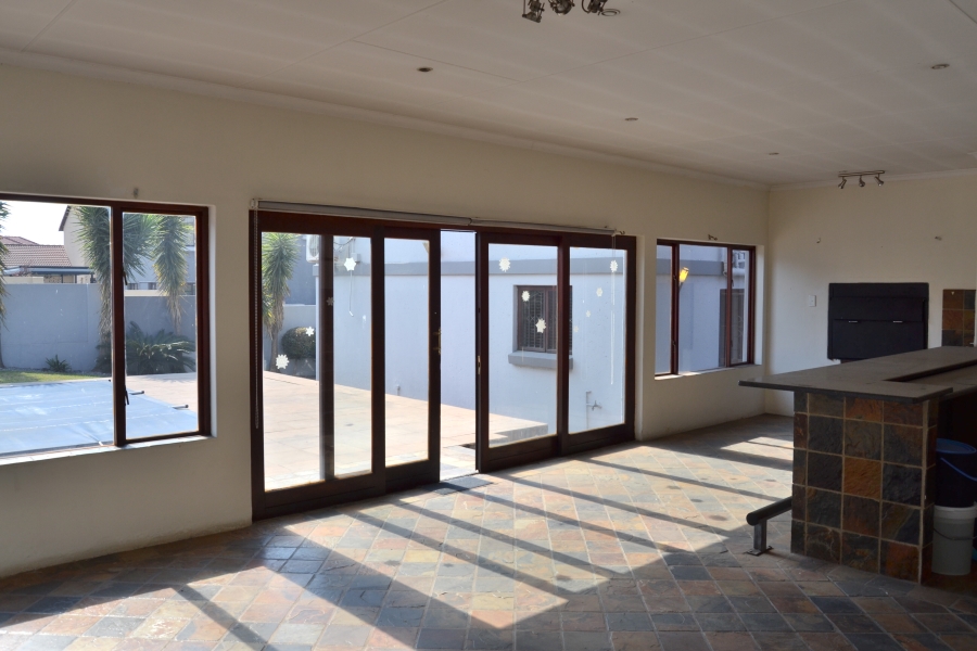 3 Bedroom Property for Sale in Thatchfield Estate Gauteng