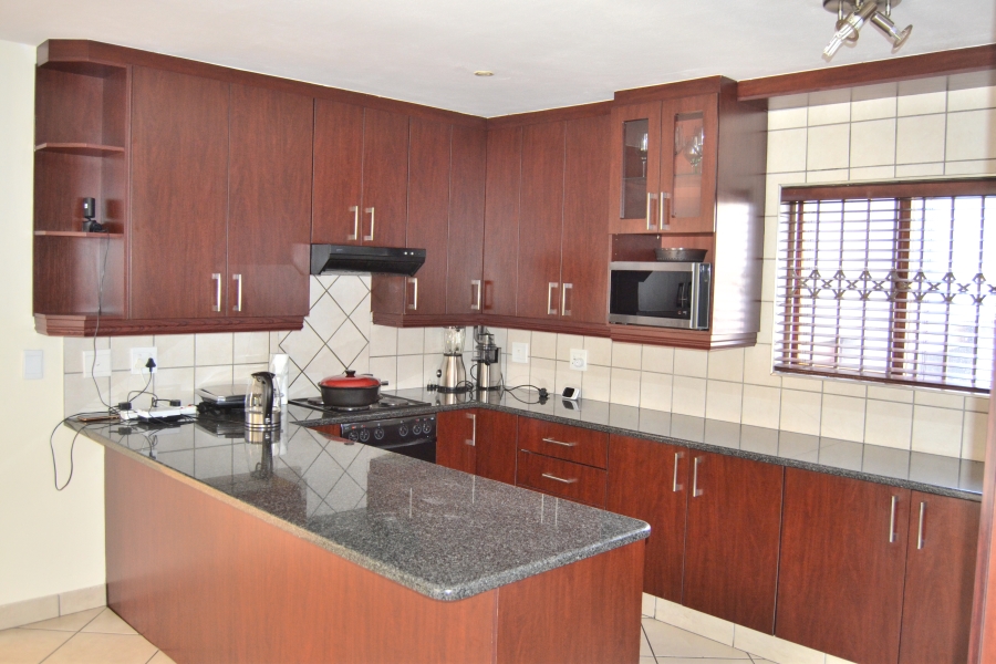 3 Bedroom Property for Sale in Thatchfield Estate Gauteng