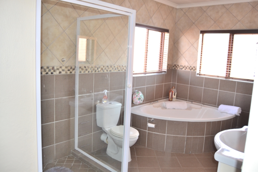 3 Bedroom Property for Sale in Thatchfield Estate Gauteng