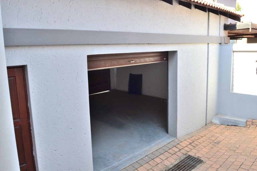 3 Bedroom Property for Sale in Thatchfield Estate Gauteng