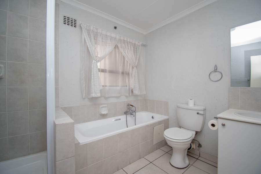 To Let 1 Bedroom Property for Rent in Ferndale Gauteng
