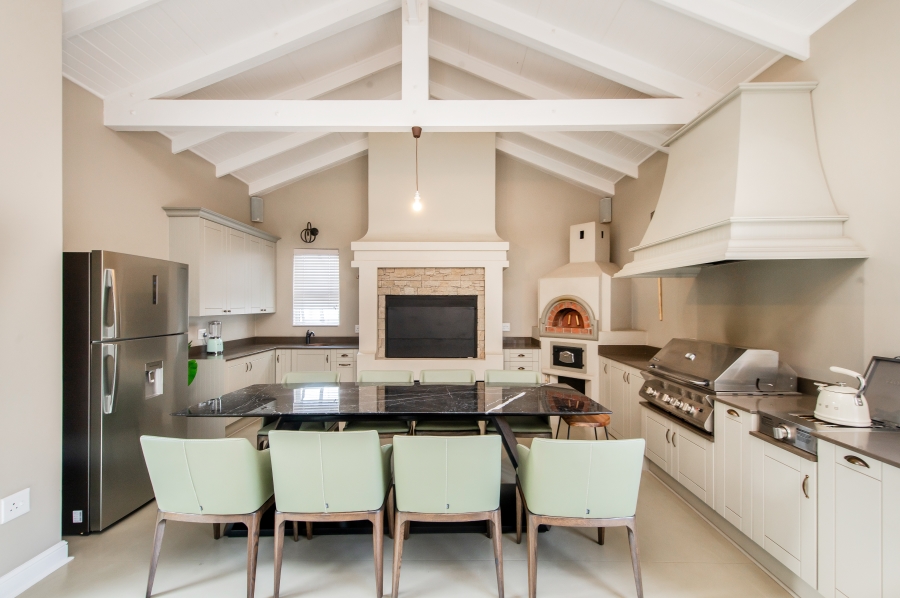 4 Bedroom Property for Sale in Waterfall Country Estate Gauteng