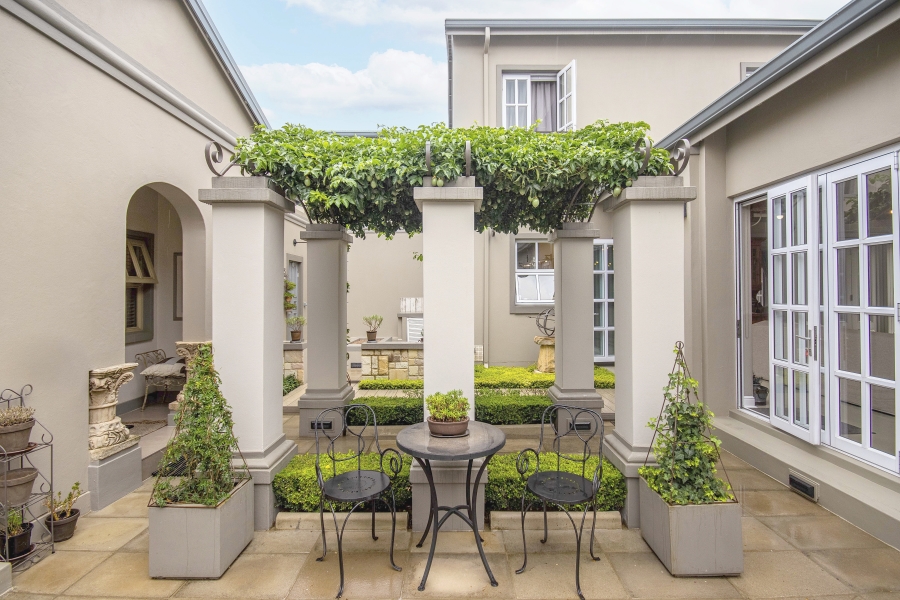4 Bedroom Property for Sale in Waterfall Country Estate Gauteng