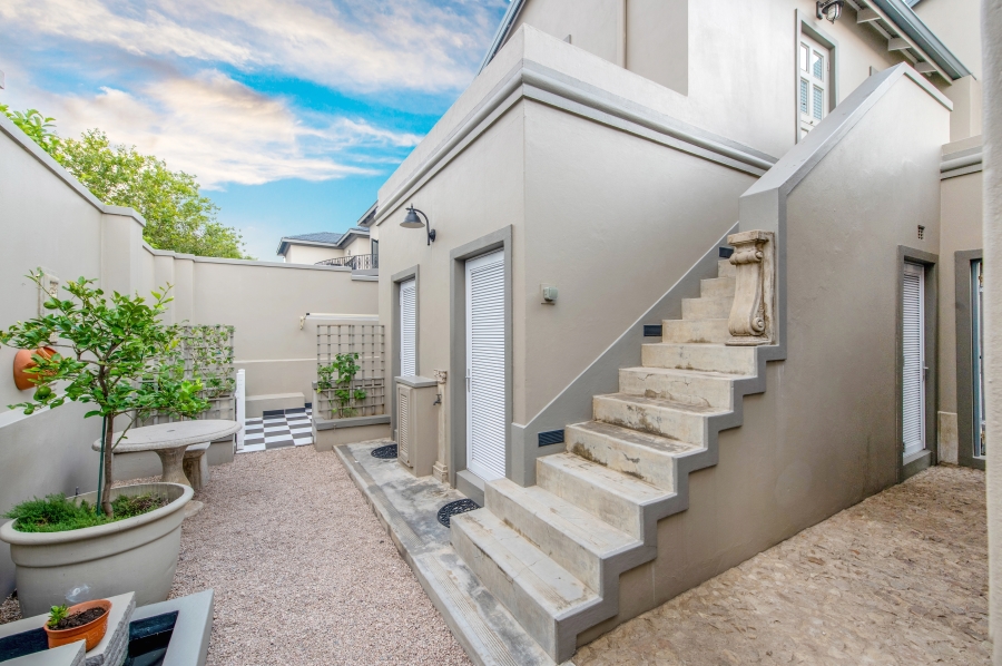 4 Bedroom Property for Sale in Waterfall Country Estate Gauteng
