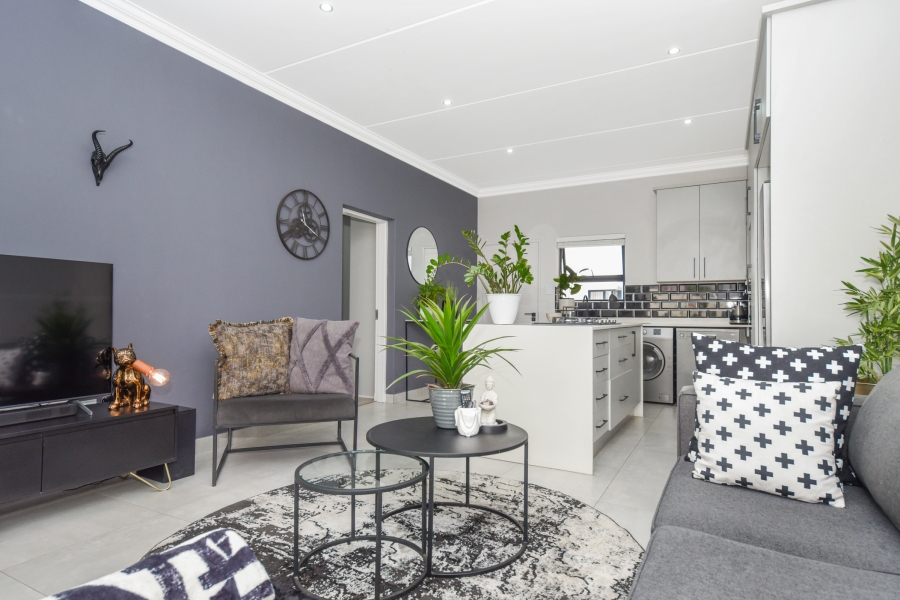 To Let 2 Bedroom Property for Rent in Bryanston Gauteng