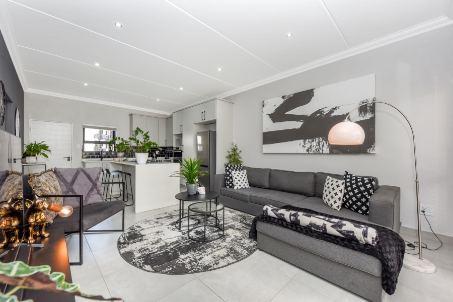To Let 2 Bedroom Property for Rent in Bryanston Gauteng