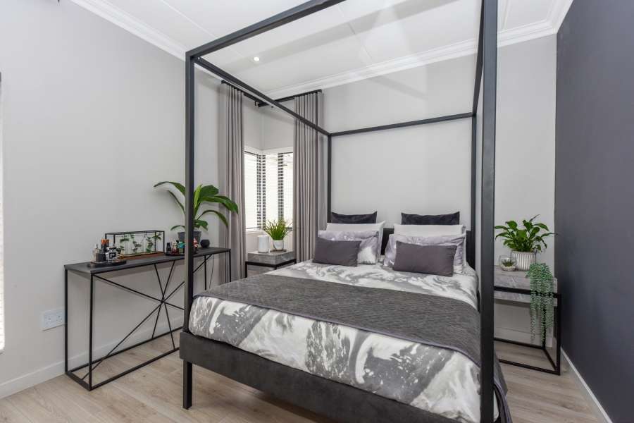To Let 2 Bedroom Property for Rent in Bryanston Gauteng
