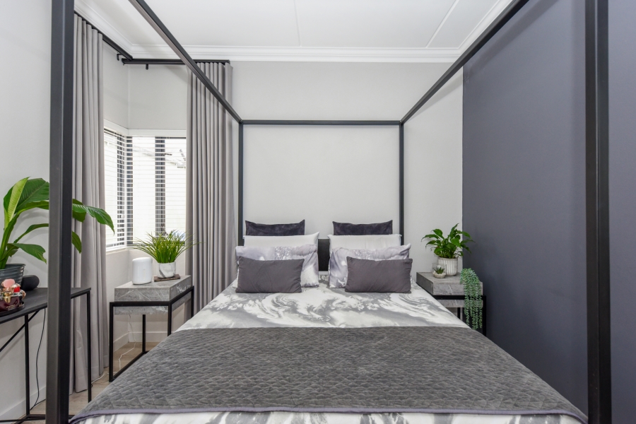 To Let 2 Bedroom Property for Rent in Bryanston Gauteng