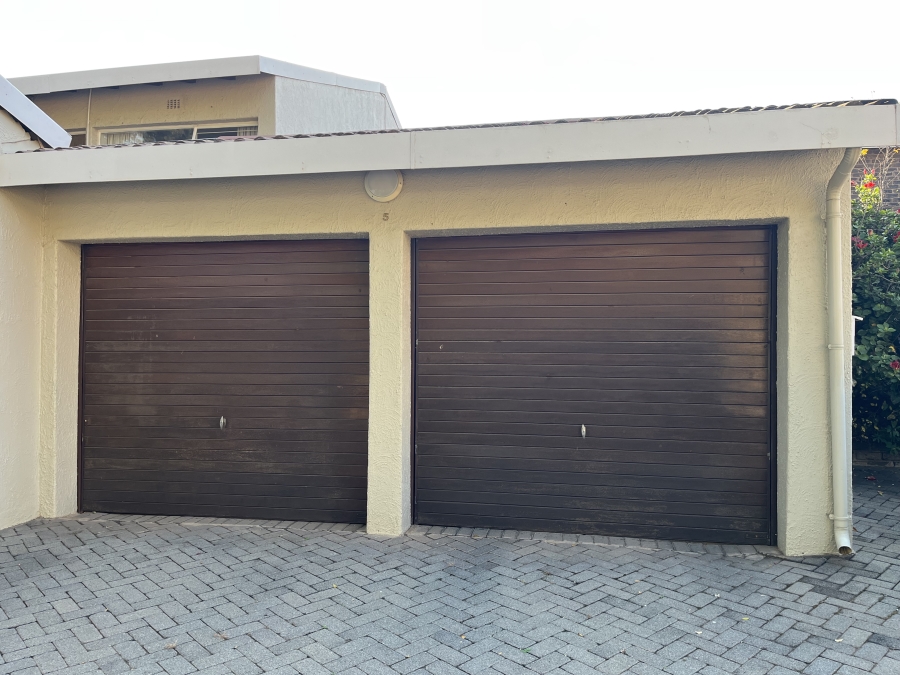 To Let 3 Bedroom Property for Rent in Bryanston Gauteng