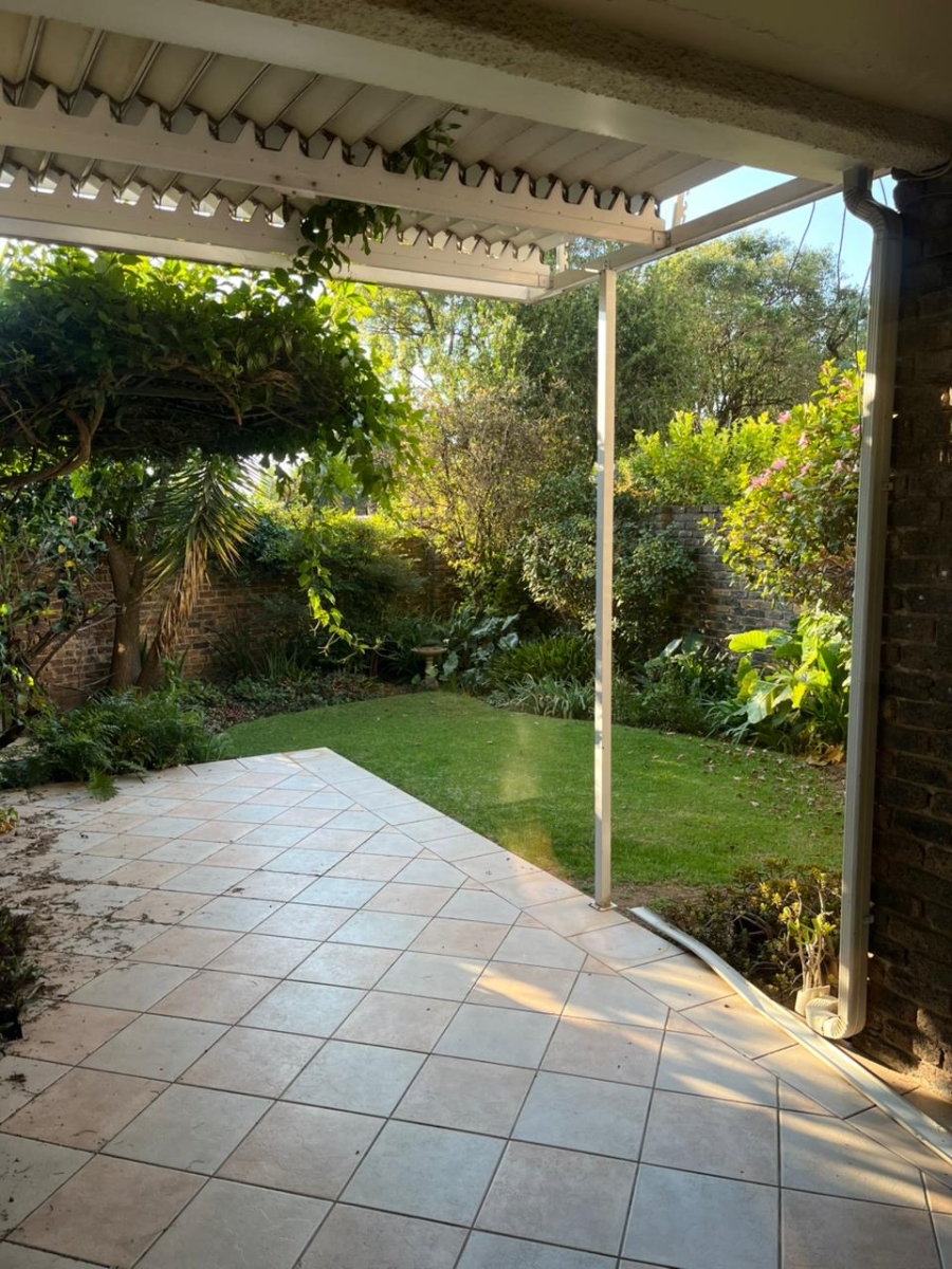 To Let 3 Bedroom Property for Rent in Bryanston Gauteng