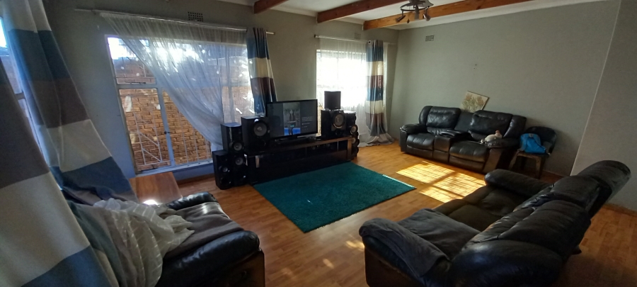 To Let 4 Bedroom Property for Rent in Hamberg Gauteng