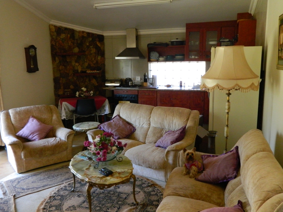 To Let 2 Bedroom Property for Rent in Chancliff A H Gauteng