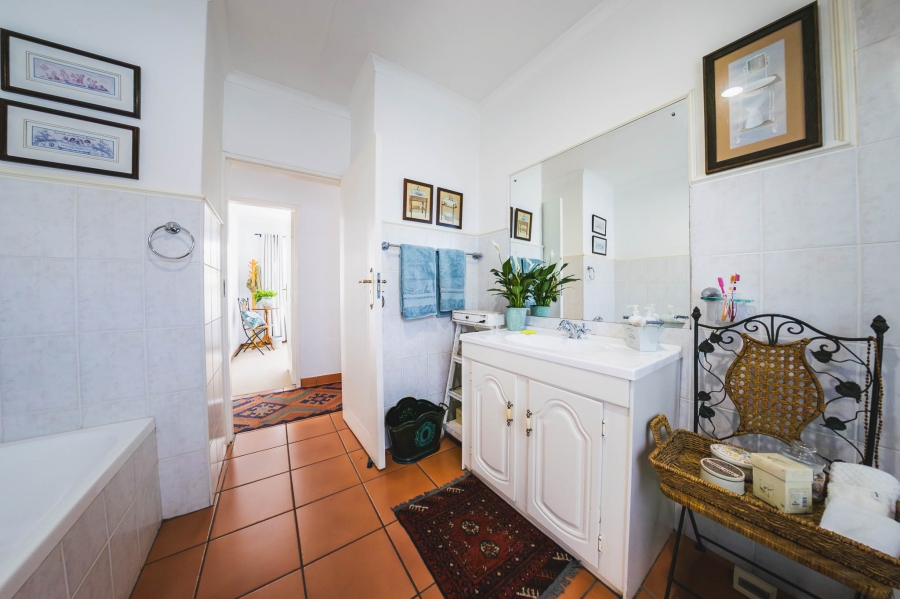 3 Bedroom Property for Sale in Eldoraigne Gauteng