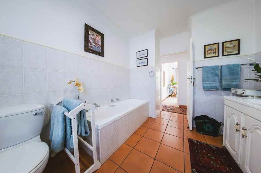 3 Bedroom Property for Sale in Eldoraigne Gauteng