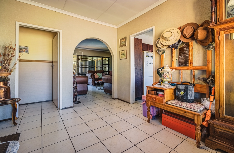 6 Bedroom Property for Sale in Van Riebeeck Park Gauteng