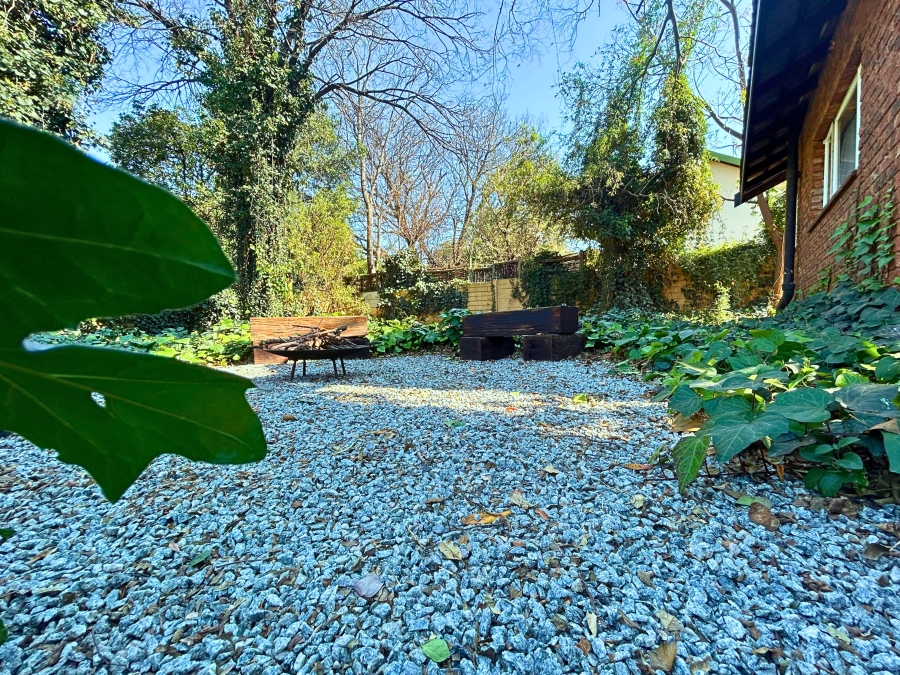 6 Bedroom Property for Sale in Hennopspark Gauteng