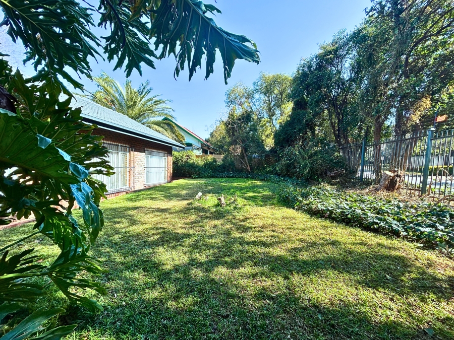 6 Bedroom Property for Sale in Hennopspark Gauteng