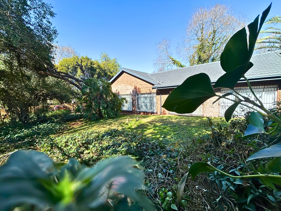 6 Bedroom Property for Sale in Hennopspark Gauteng