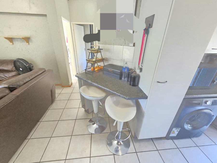 2 Bedroom Property for Sale in Wilgeheuwel Gauteng
