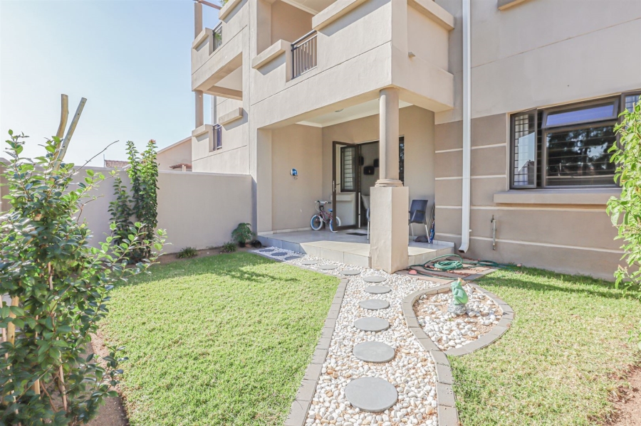 2 Bedroom Property for Sale in Broadacres Gauteng