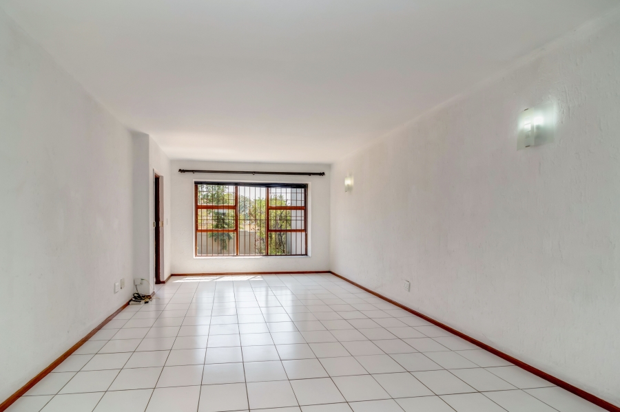 2 Bedroom Property for Sale in Broadacres Gauteng