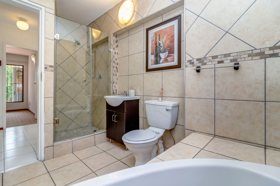 2 Bedroom Property for Sale in Broadacres Gauteng